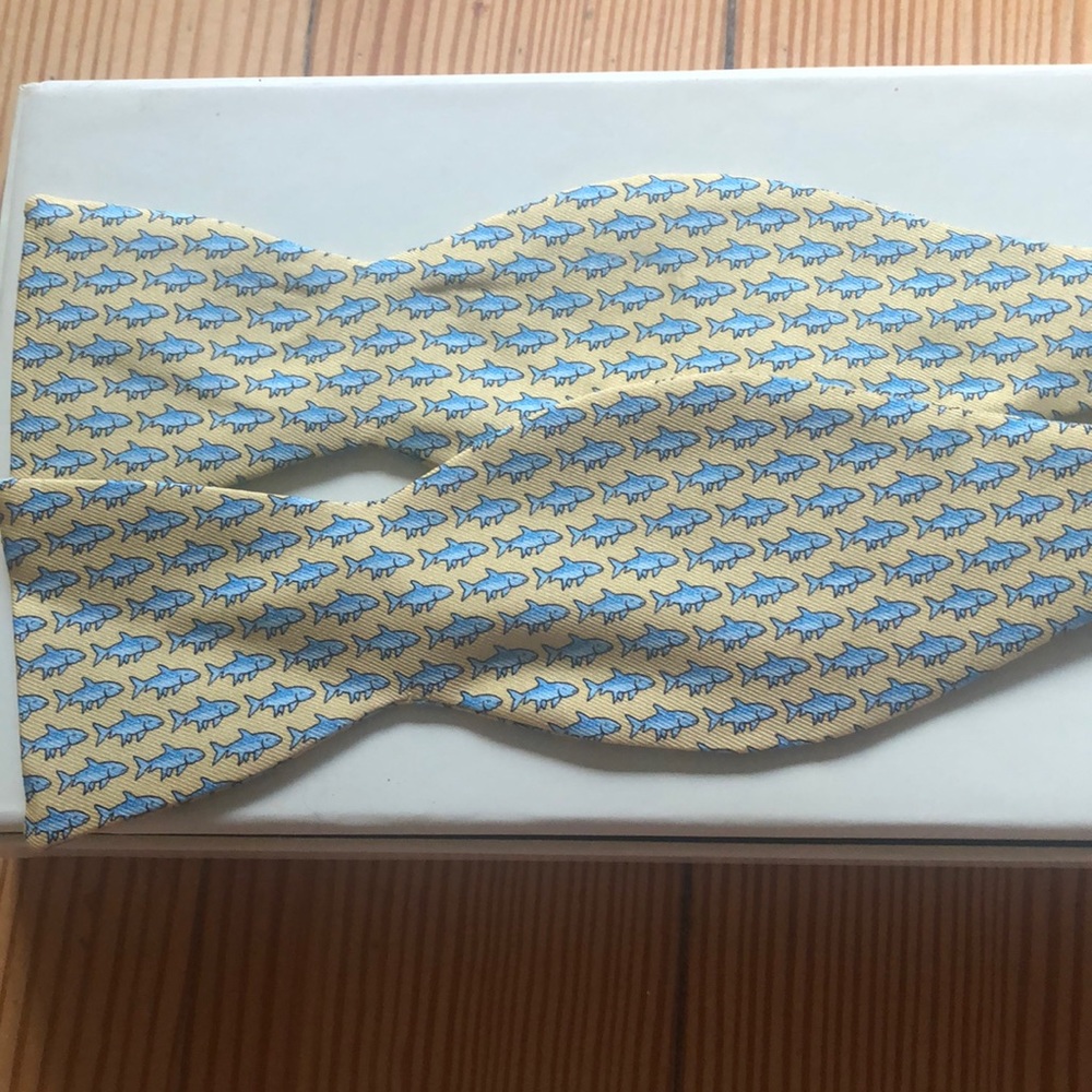 Vineyard Vines Bow Tie